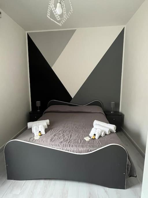 Tommy House Apartment Катания Екстериор снимка