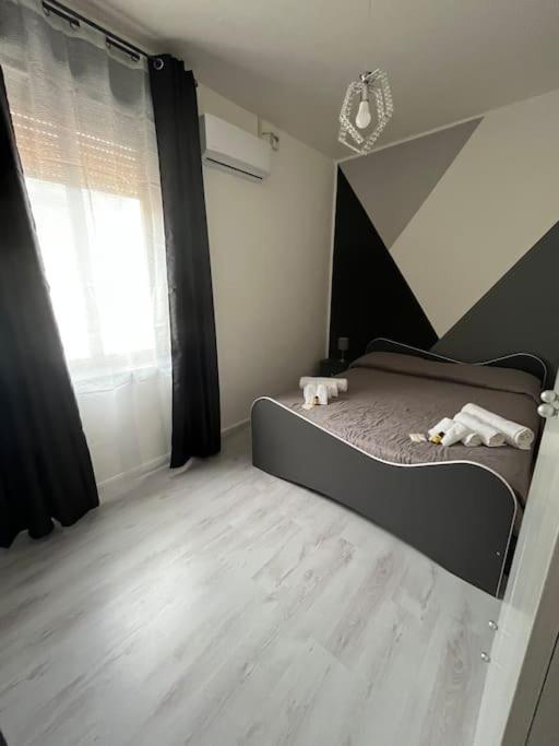 Tommy House Apartment Катания Екстериор снимка